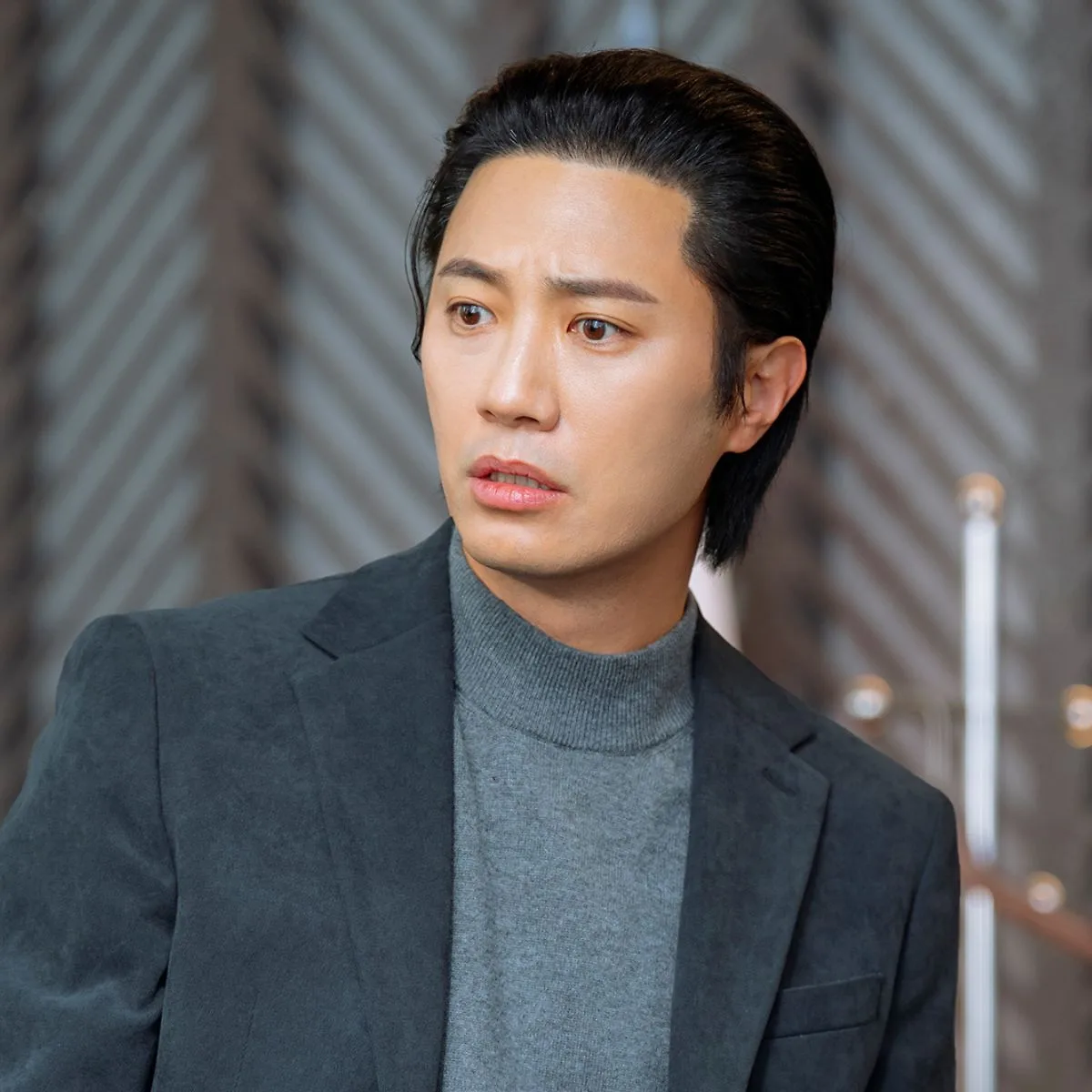 tạo hình của Jin Goo trong "Chủ Tịch Tập Sự"