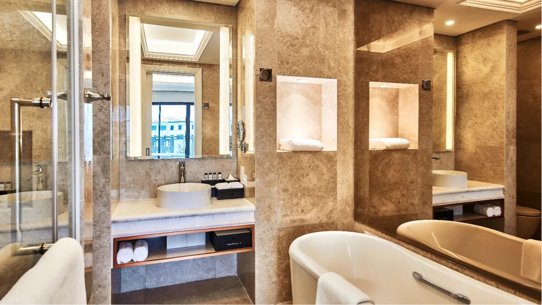 Các trang thiết bị nội thất tiện nghi, mang đậm trường phái sang trọng, ấm áp.