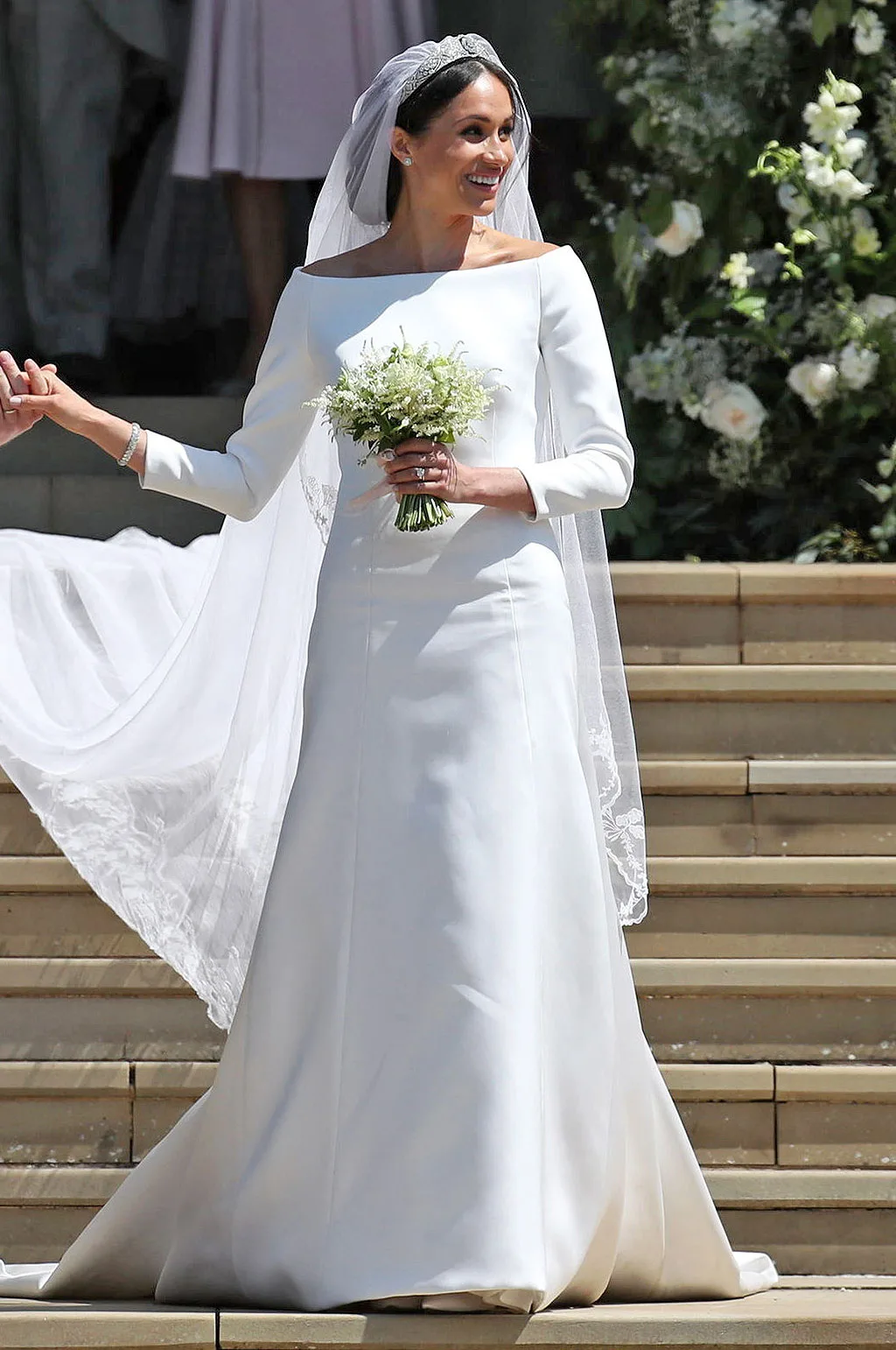 meghan trong áo cưới thanh lịch đám cưới