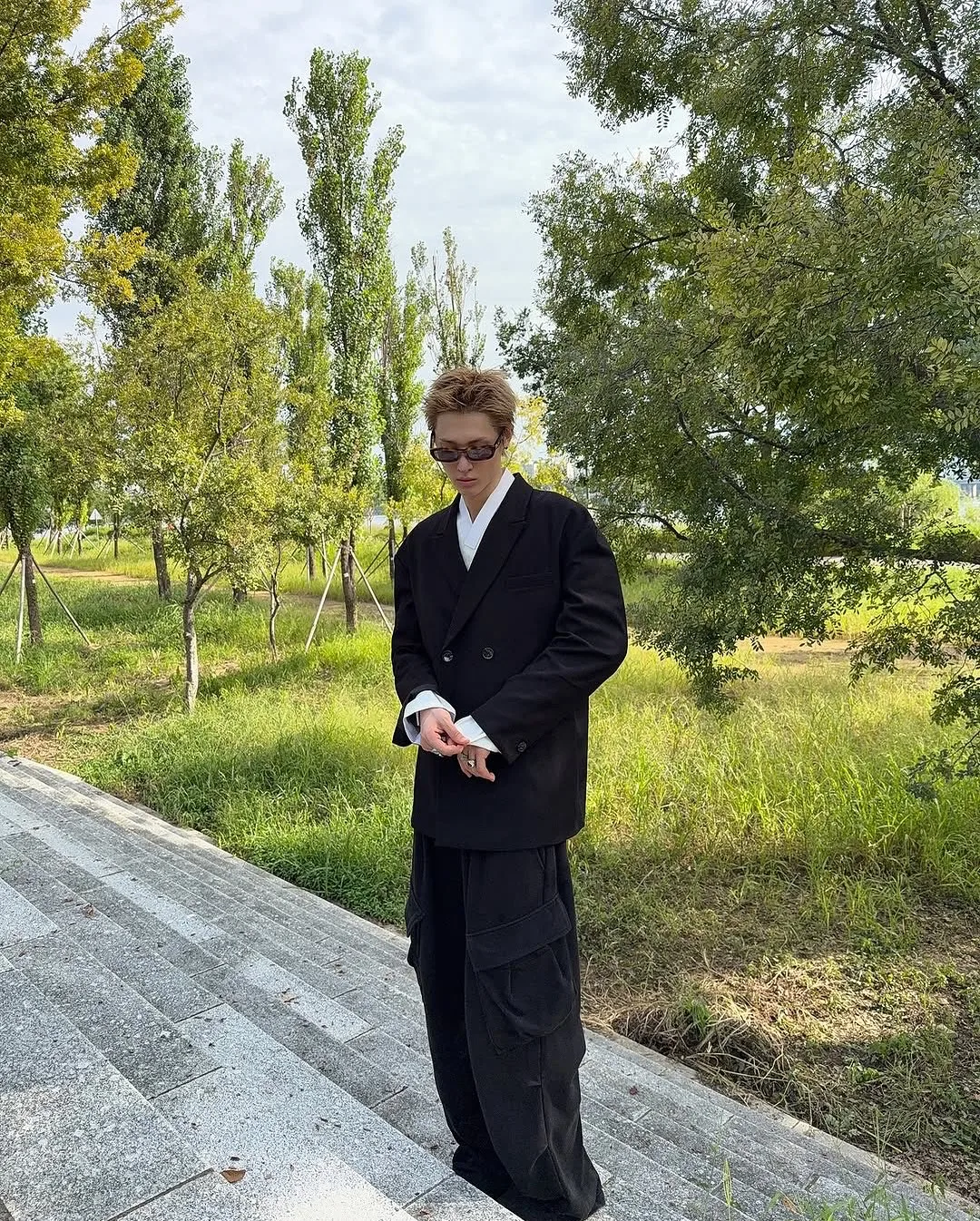 Martin Cortis diện blazer