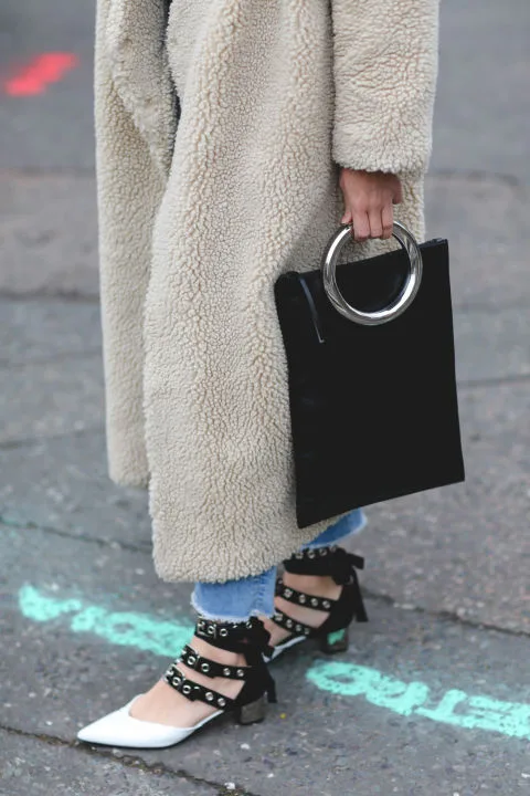 Muôn vẻ street style tại Tuần lễ thời trang London Thu-Đông 2017 - ELLE VN
