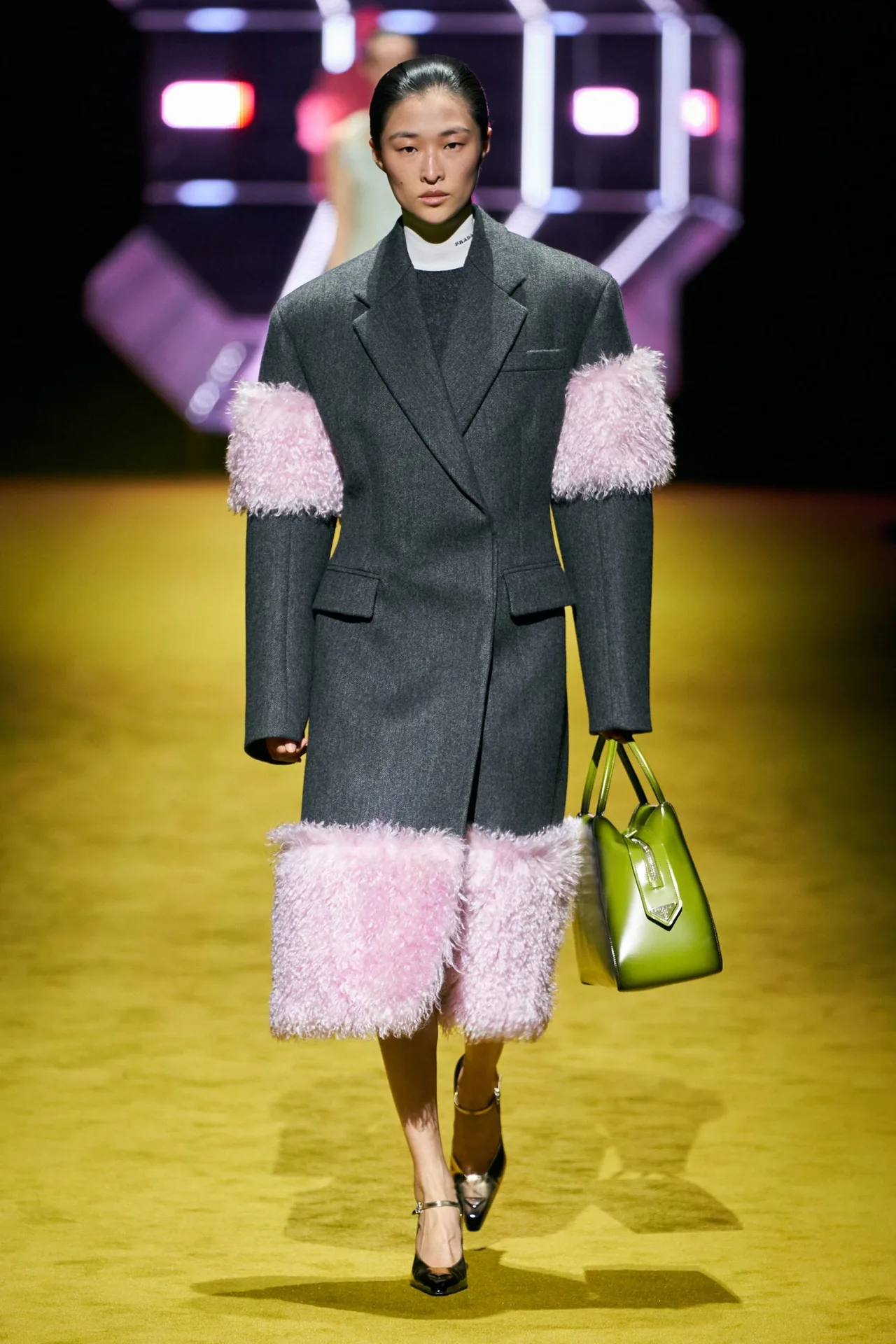 Prada Thu Đông 2022 look 33