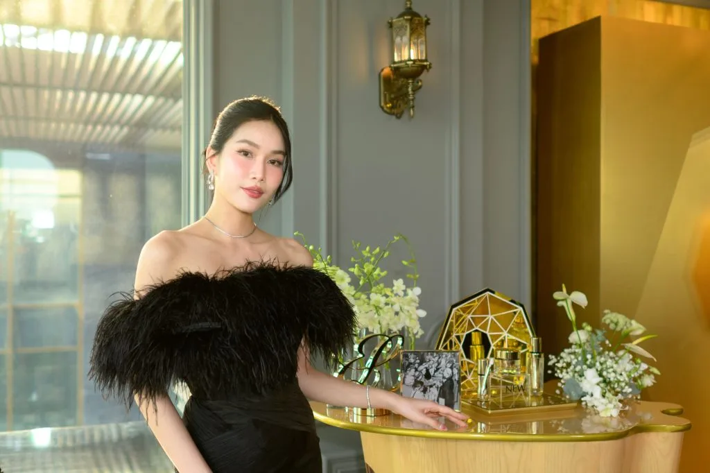 Người nổi tiếng tại sự kiện. Người nổi tiếng tại sự kiện.