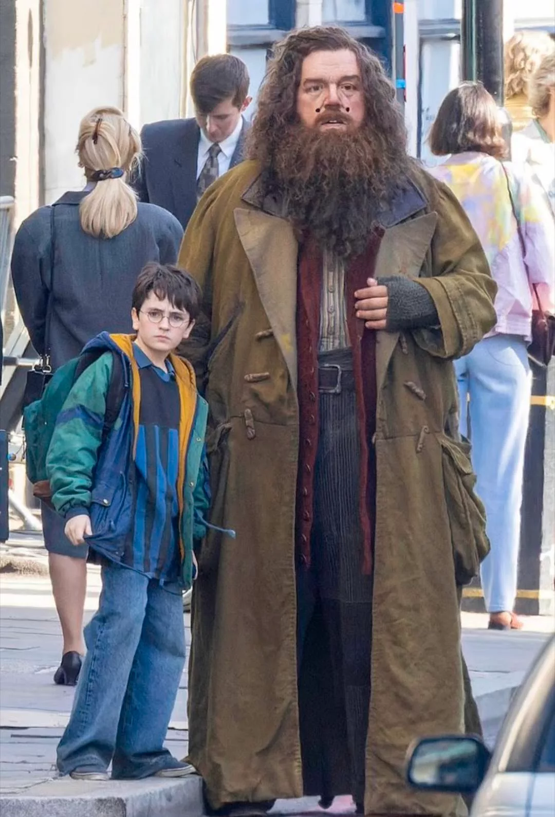 series harry potter mới Hargid và Harry