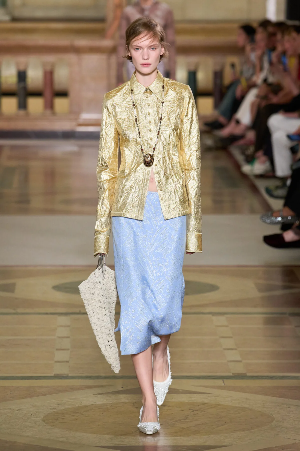 áo sơ mi vàng Tory Burch