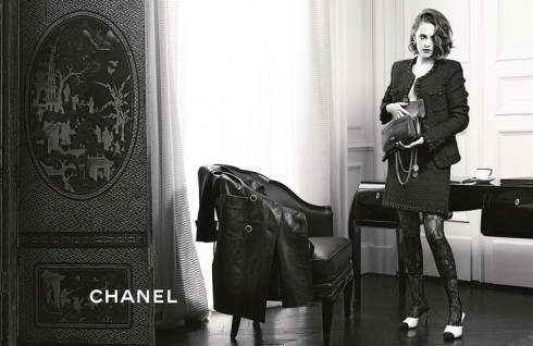 Kristen Stewart - CHANEL MÉTIERS DART PARIS IN ROME (2016) 01