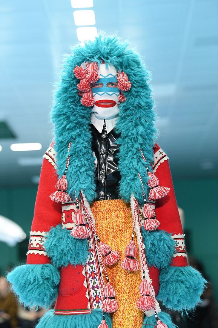 ELLE Việt Nam - 8 phụ kiện hoang dã chỉ-có-tại sân khấu Gucci ở Tuần lễ Thời trang Milan 2018 (1) ELLE Việt Nam - 8 phụ kiện hoang dã chỉ-có-tại sân khấu Gucci ở Tuần lễ Thời trang Milan 2018 (1)