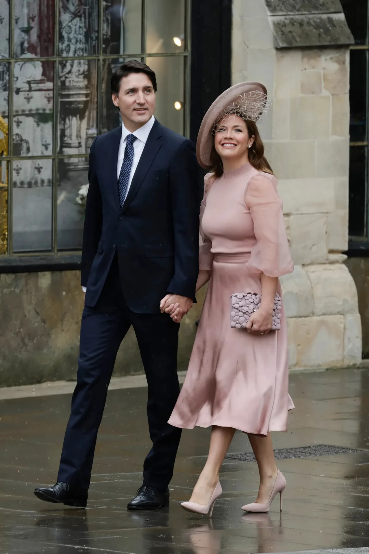 JUSTIN-SOPHIE-TRUDEAU-GIAY-CAO-GOT