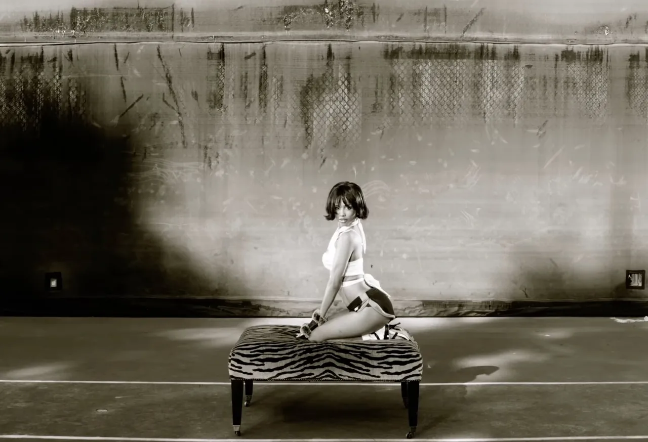 Tyla trong MV "CHANEL"