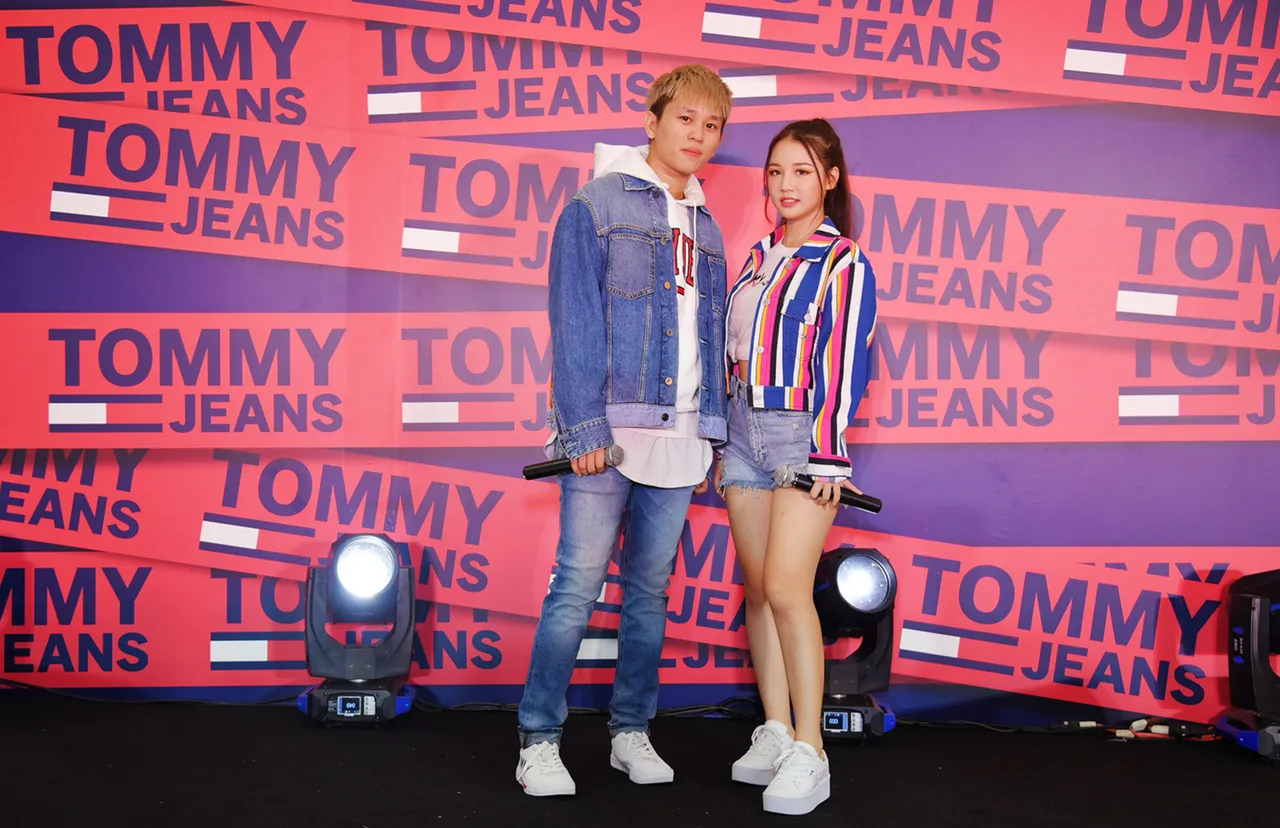 Bộ đôi ca sỹ được giới trẻ yêu mến AMEE và B RAY lựa chọn outfit đậm chất street style