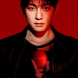 V (BTS) TIRTIR đại sứ đầu tiên nhãn hàng