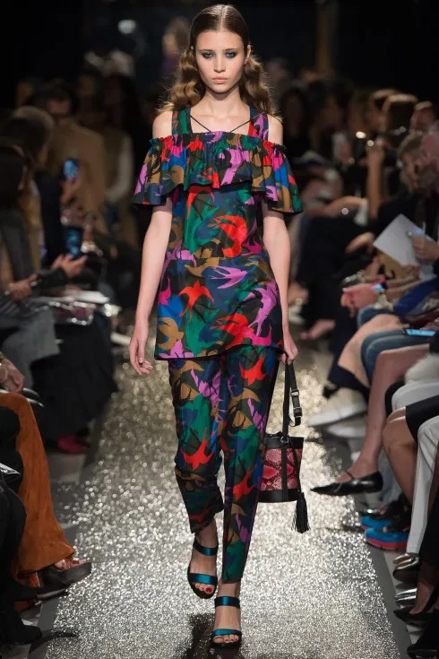 Sonia Rykiel lừng lẫy đất Pháp là một trong những thương hiệu sở hữu xu hướng họa tiết nổi bật được săn đón trong mùa thời trang mới.