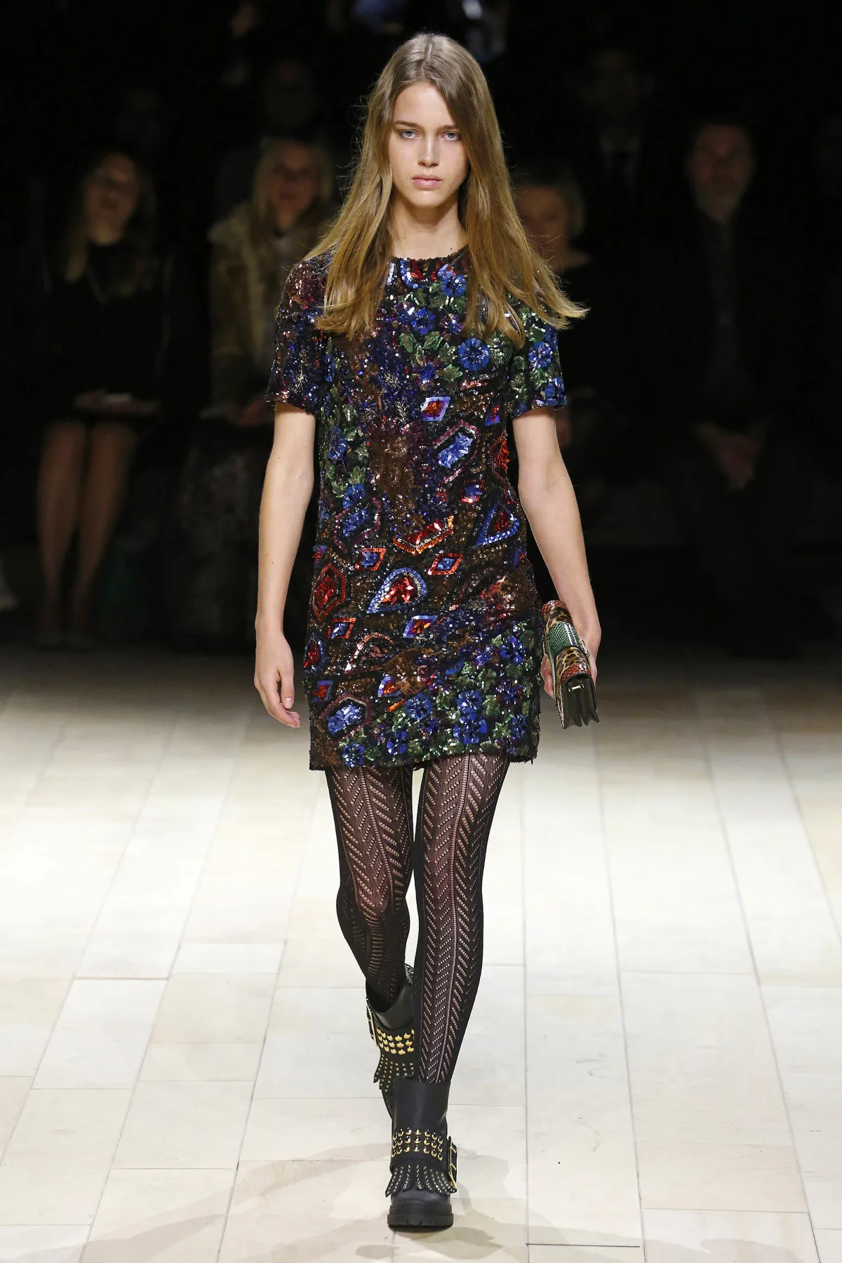 Một số mẫu ấn tượng trong BST Thu-Đông của Burberry London Fashion Week 2016