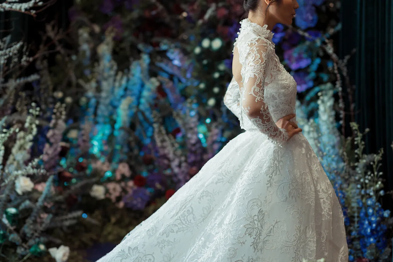 Monique Lhuillier ve viet nam