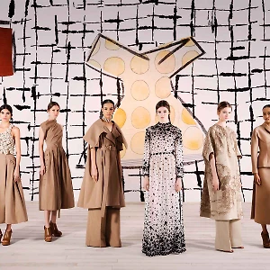 BST Dior Haute Couture Xuân-Hè 2024: Hào quang phi thường của thời trang cao cấp