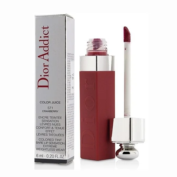 Son môi Dior Addict Lip Tattoo mang đến làn môi ẩm mịn căng mọng tuyệt đối suốt cả ngày dài Son môi Dior Addict Lip Tattoo mang đến làn môi ẩm mịn căng mọng tuyệt đối suốt cả ngày dài