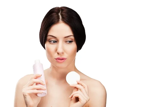 Cách sử dụng nước hoa hồng giúp đánh thức vẻ đẹp tiềm ẩn Cách sử dụng nước hoa hồng giúp đánh thức vẻ đẹp tiềm ẩn