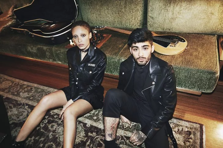 Zayn Malik và Adwoa Aboah trong chiến dịch Xuân Hè của Versus