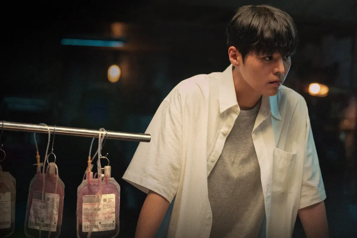 Lee Woo Gyeom (Ryeoun) trong Hoa Máu (Bloody Flower)