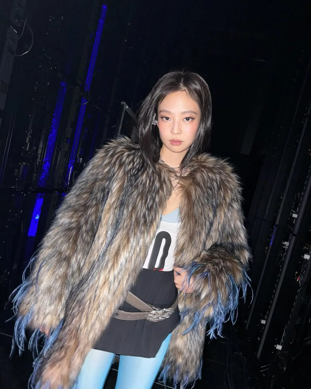 outfit trình diễn the ruby jennie