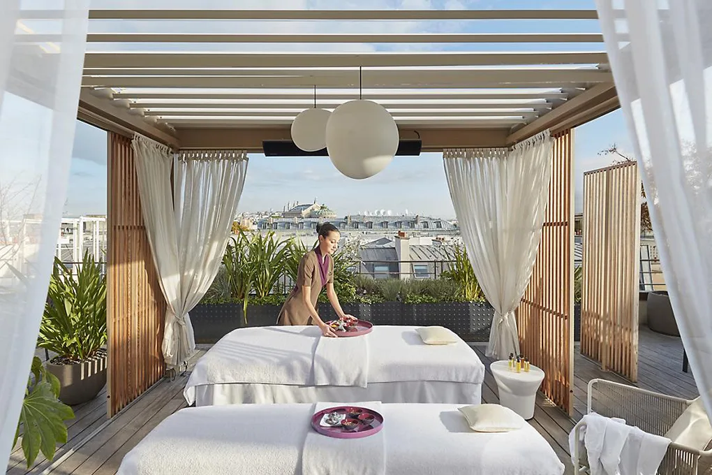 Mandarin Oriental 12 Mandarin Oriental 12