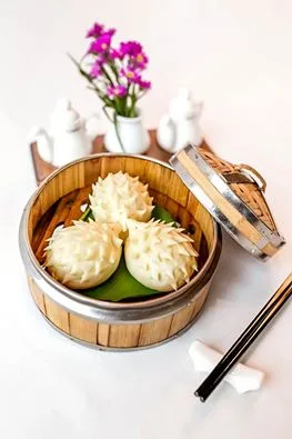 Nhiều món ăn mới - Bánh bao trứng sữa hình nhím hấp dẫn sẽ được phục vụ từ tháng 4. 2016 tại nhà hàng Tao Li.