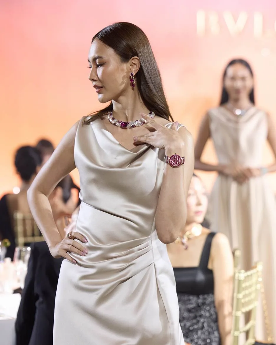 BVLGARI đồng hồ hồng
