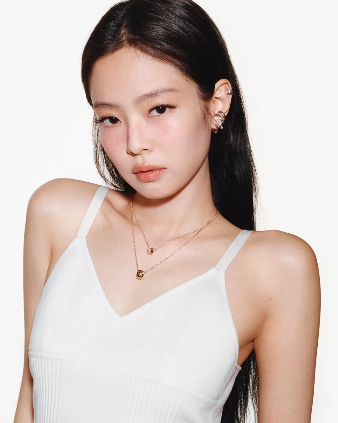 Jennie diện trang sức Coco Crush với BST mang tên The Spirit of the Crush