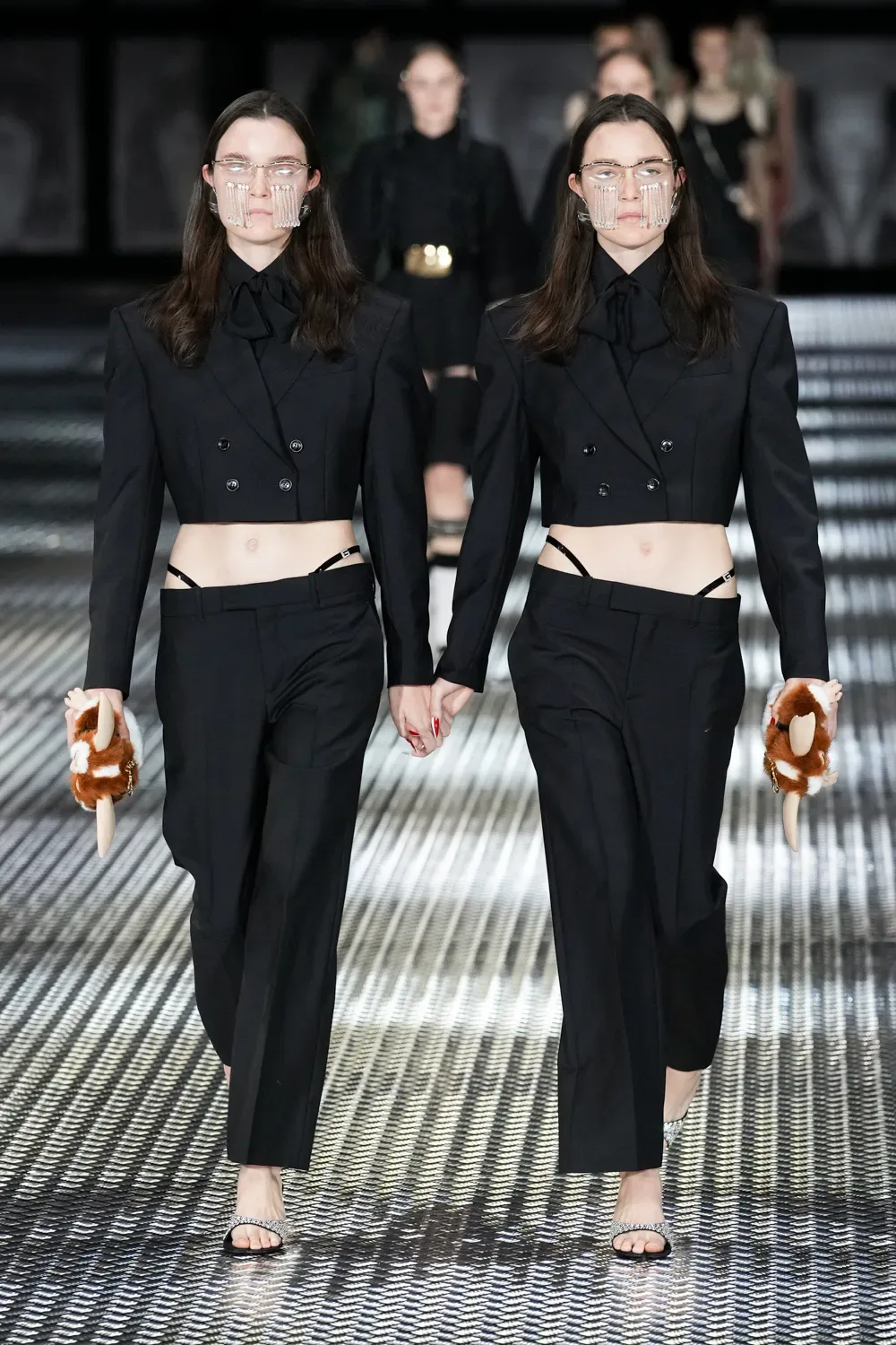GG xuân hè 2023 look 20