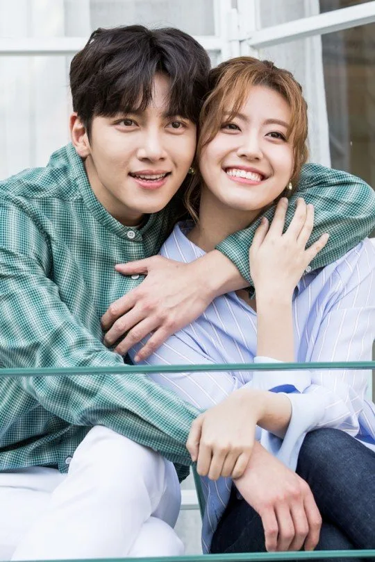 Thời trang trong phim: Đối Tác Đáng Ngờ (Suspicious Partner) Thời trang trong phim: Đối Tác Đáng Ngờ (Suspicious Partner)