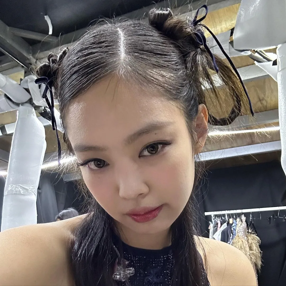 jennie thắt bím tóc