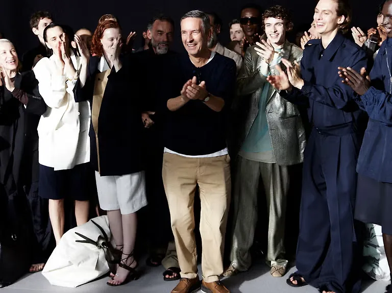 Nhà thiết kế Dries Van Noten và những thiết kế thể hiện sự hài hòa giữa con người và thiên nhiên.