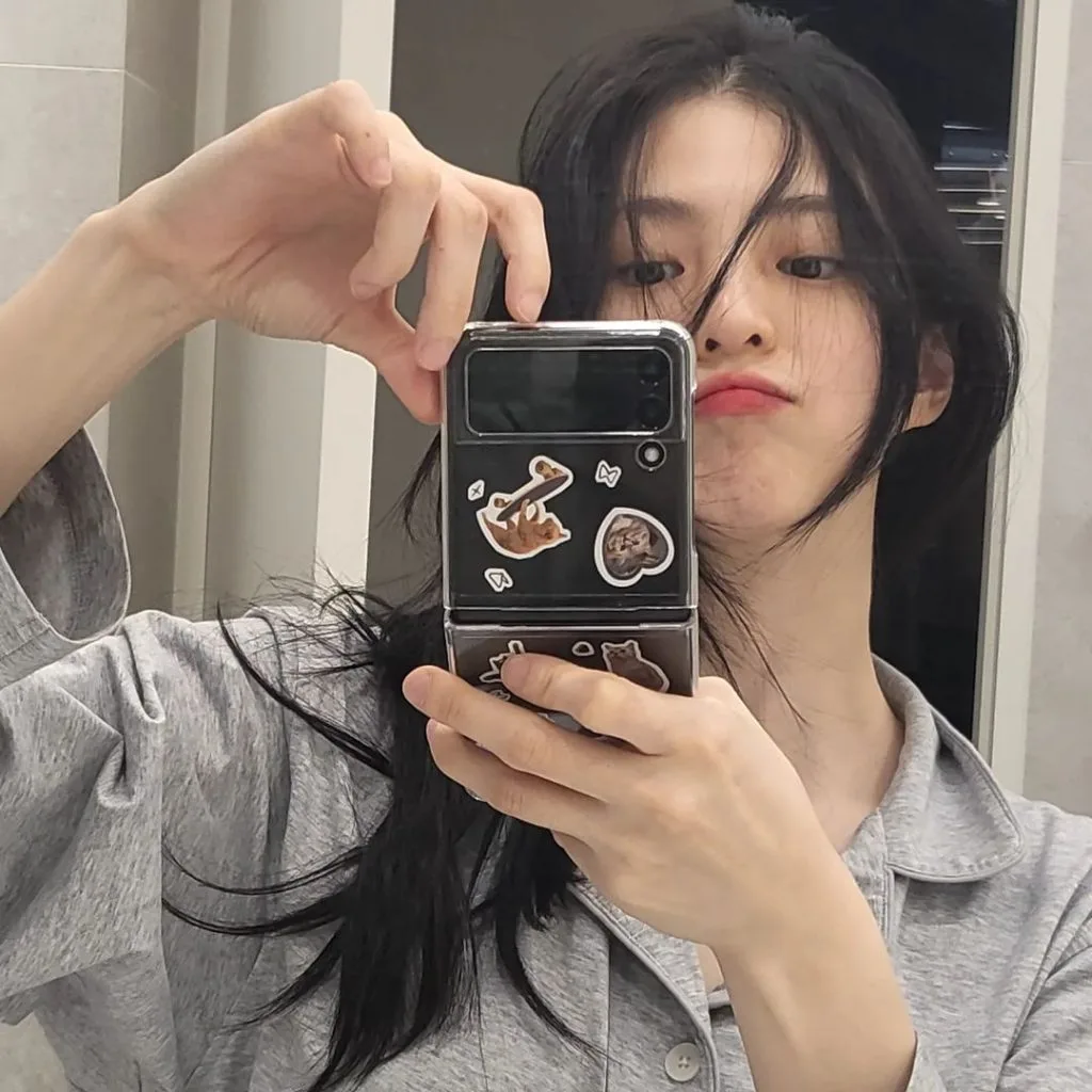 Han So Hee và những bí quyết kiến tạo nên vẻ đẹp vạn người mê han so hee chiếm trọn trái tim khán giả từ diễn xuất đến ngoại hình