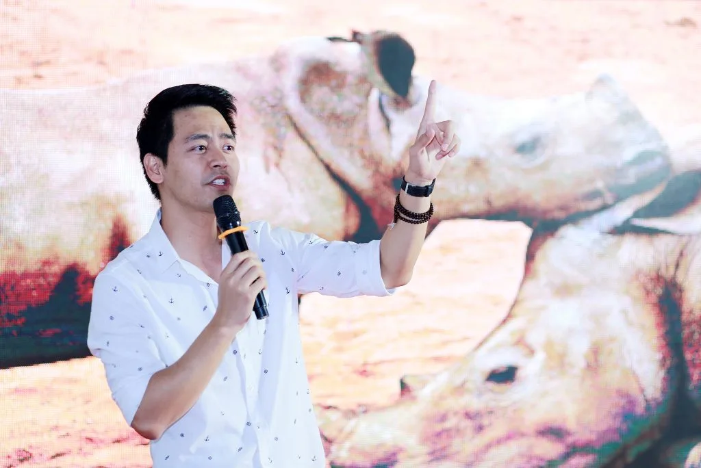 MC Phan Anh - Đại sứ chương trình bảo vệ, bảo tồn Tê Giác và Sao La tại Việt Nam chia sẻ tại Hội thảo.