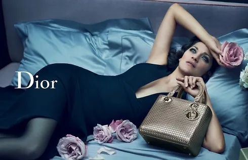 Nữ diễn viên Marion Cotillard trong chiến dịch quảng bá của Dior.