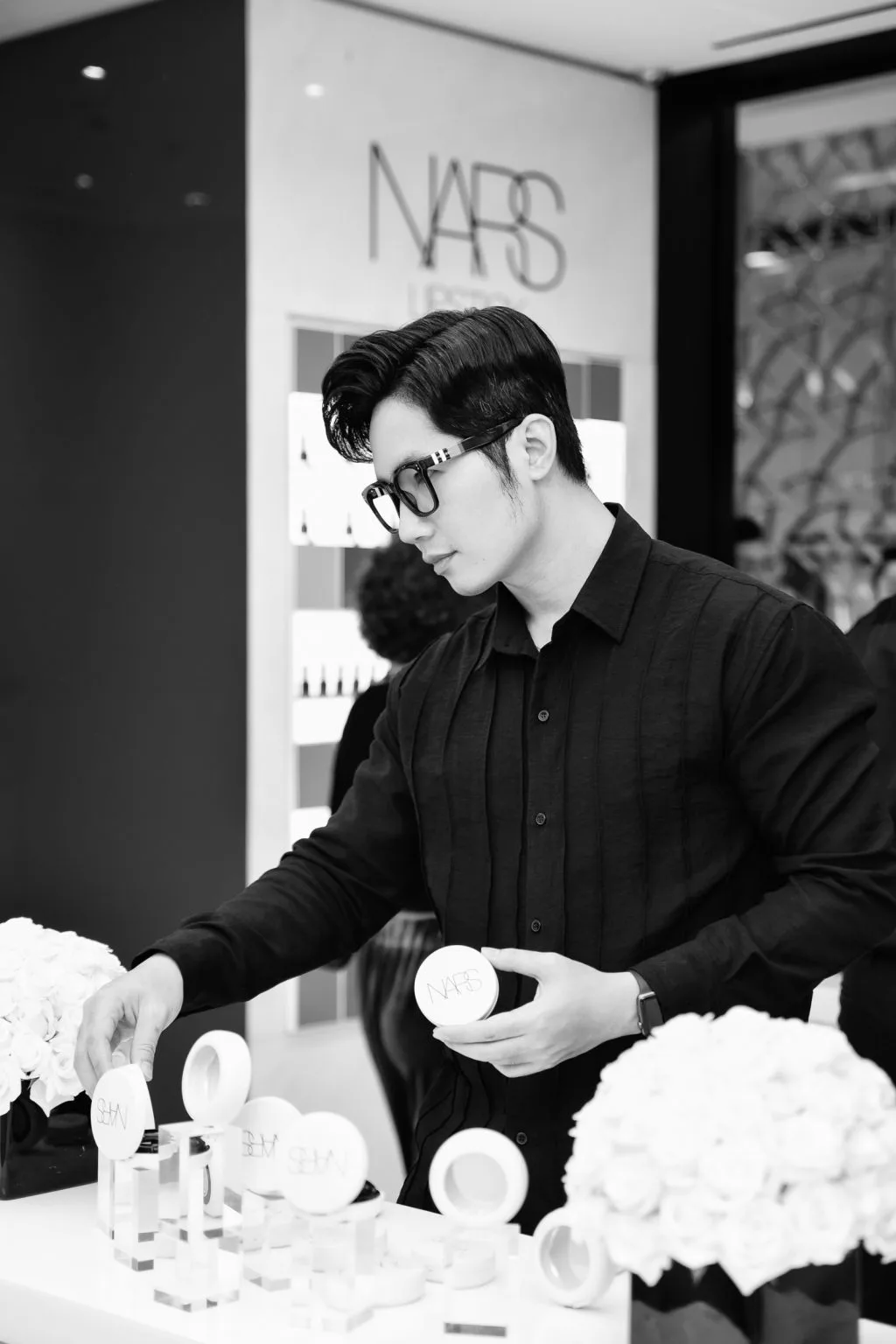 Chuyên gia trang điểm D.Y từ NARS Chuyên gia trang điểm D.Y từ NARS