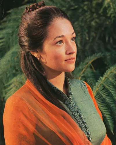 Olivia đóng vai Đức Trinh Nữ Maria trong dự án phim Lost Horizon 1973