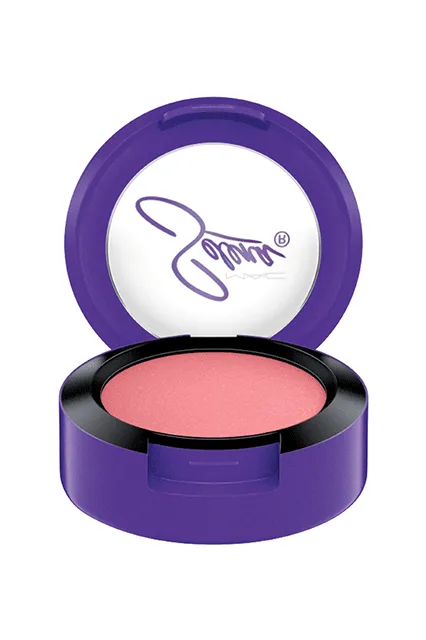 Rúng động trước BST MAC Cosmetic x Selena ELLE VN