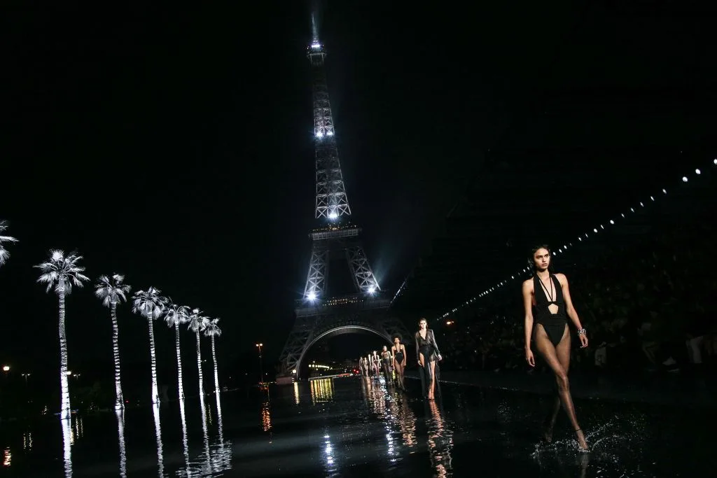 sàn diễn thời trang 2018 Saint Laurent