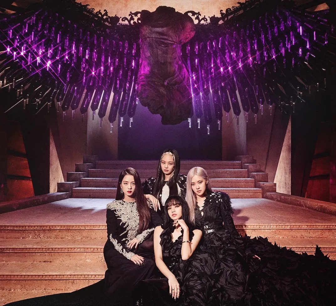 blackpink mv how you like that trang phục đầm đen dài