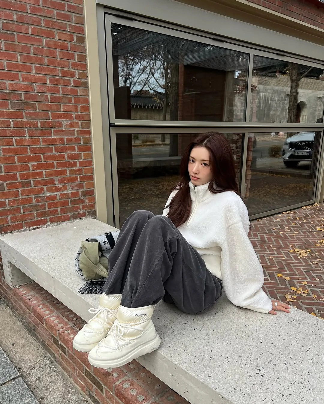 phối quần nhung và áo halfzip