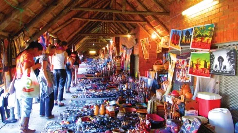 Các khu chợ tại St.Lucia là nơi lý tưởng để bạn có thể chọn những món quà lưu niệm cho bạn bè, gia đình