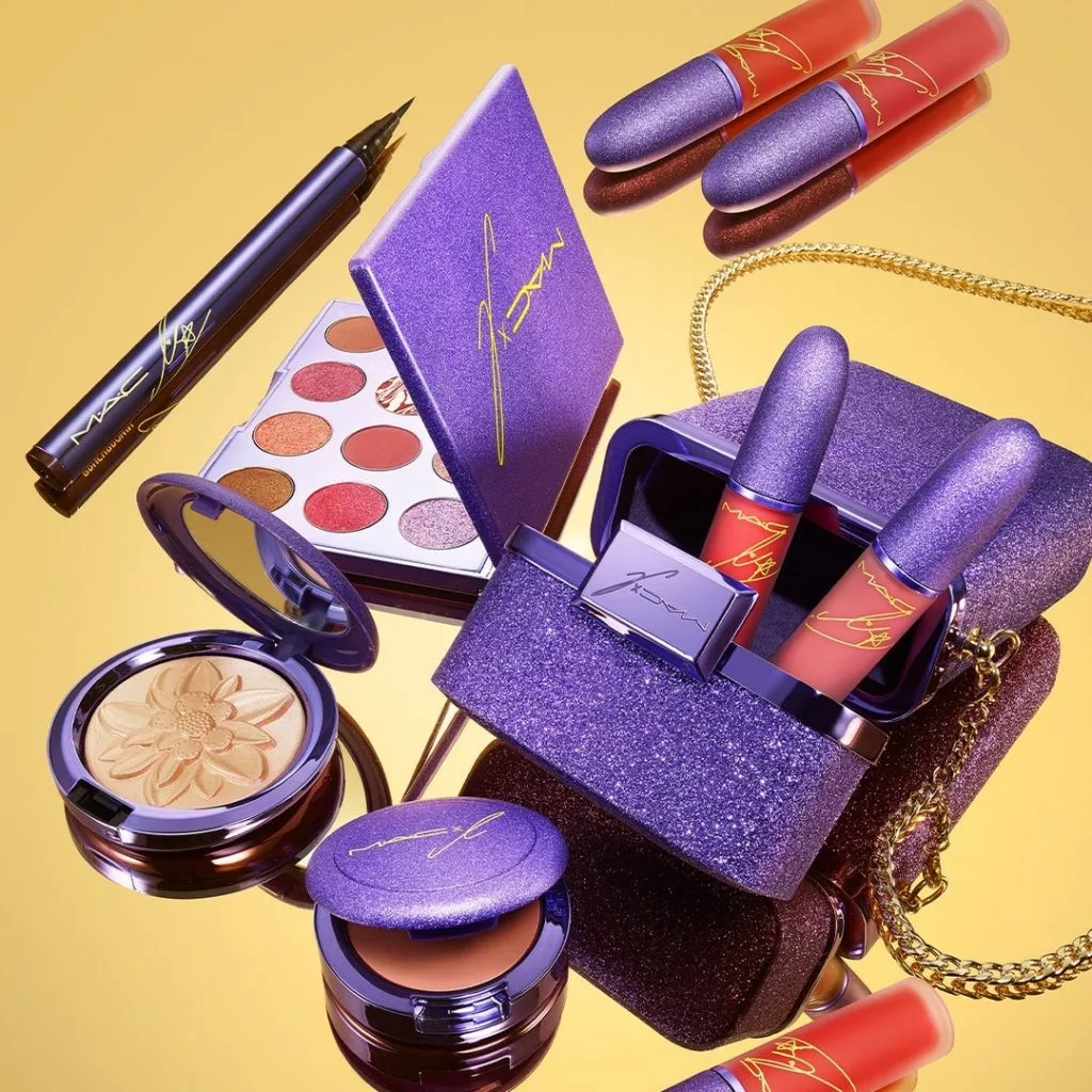 lisa ra mắt bộ sưu tập trang điểm kết hợp với MAC lisa ra mắt bộ sưu tập trang điểm kết hợp với MAC