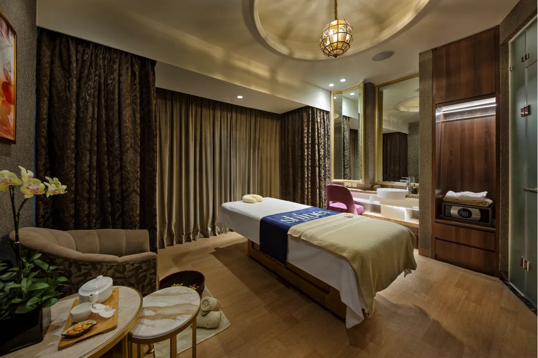 Shine Spa For Sheraton với lối kiến trúc đặc sắc, các gói trị liệu đa dạng mang đến cho những vị khách các trải nghiệm đáng nhớ.