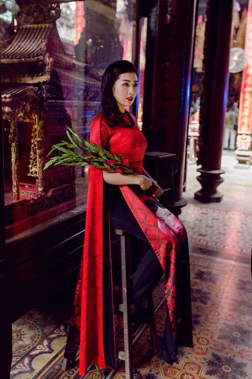 Áo dài của Adrian Anh Tuấn x Chinh - elle man 22