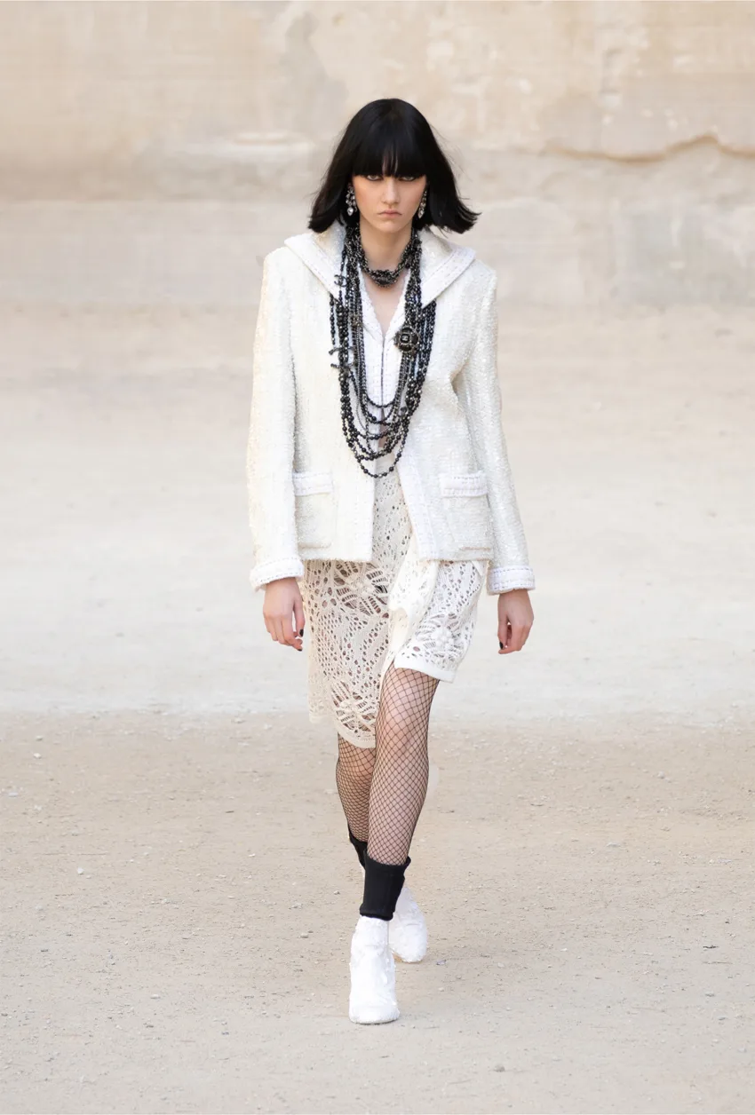 chanel cruise 2022 look 38