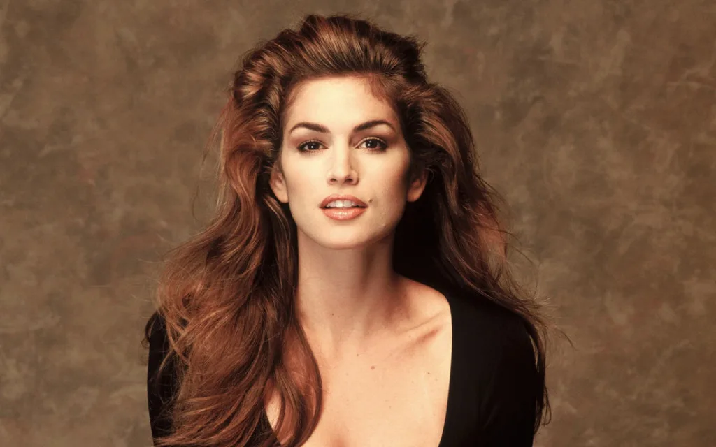 elle-viet-nam-Cindy-Crawford-tiết-lộ-bí-quyết-chăm-sóc-sắc-đẹp-toàn-diện- 01