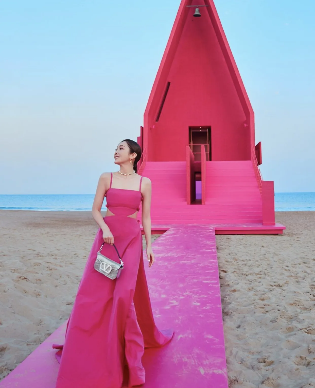 fuchsia pink tuổi thìn