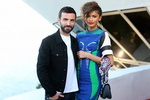 NTK Nicolas Ghesquiere và diễn viên Zendaya
