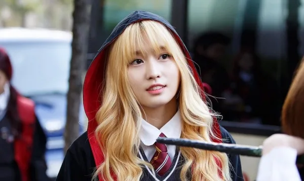 momo twice (1) momo twice (1)